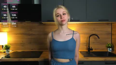 Snapshot of amazing_video chatting on January 26, 1:41 am amazing_video online show from January 26, 1:41 am