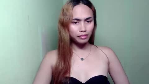 YELLA online show from May 7, 9:36 am