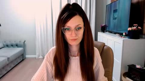 Snapshot of amazingeyes89 chatting on December 12, 3:05 pm Izza online show from December 12, 3:05 pm