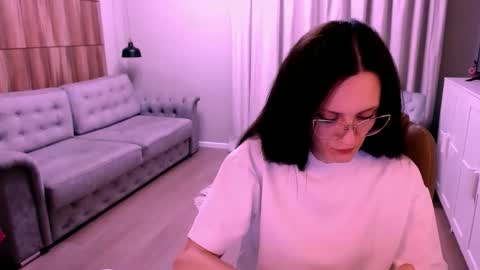 Izza online show from April 3, 6:28 pm