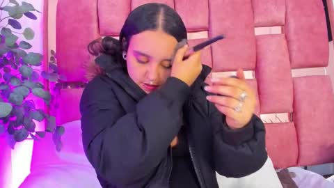 Snapshot of ambar_devon chatting on February 18, 11:39 am online show from February 18, 11:39 am