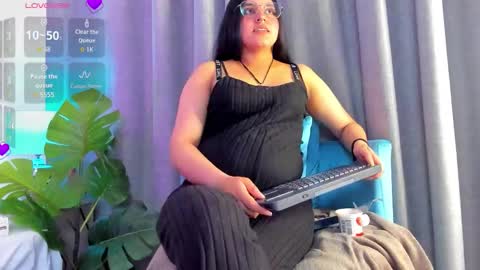 Snapshot of ambar_devon chatting on February 27, 7:36 pm online show from February 27, 7:36 pm