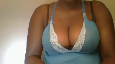 Mia online show from January 7, 7:38 pm