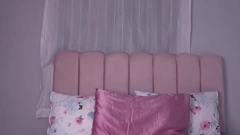 ambar_rousse_ online show from April 14, 7:36 am