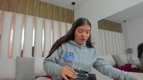 AmbarGills online show from December 22, 12:57 pm