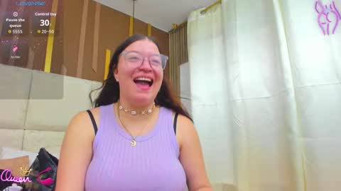 Snapshot of ambargills chatting on May 1, 12:54 pm AmbarGills online show from May 1, 12:54 pm