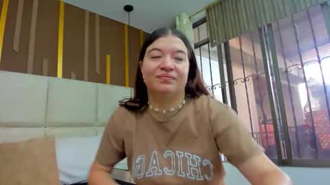 Snapshot of ambargills chatting on June 2, 12:51 pm AmbarGills online show from June 2, 12:51 pm