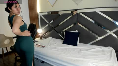 Ambar Ross online show from April 9, 2:00 pm