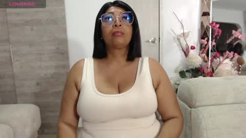  Amber Sofhia  online show from April 17, 8:45 pm