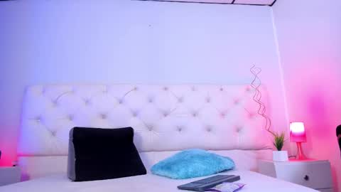  Amber  online show from September 9, 8:08 pm