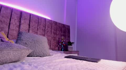  Amber  online show from March 30, 12:39 pm