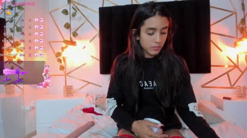 Snapshot of ambeer_rousess chatting on December 31, 3:53 pm Amber online show from December 31, 3:53 pm