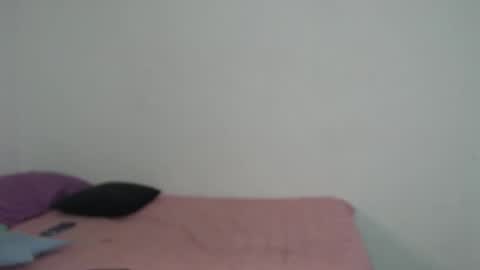 Snapshot of ambel_rose chatting on December 13, 10:02 pm ambel_rose online show from December 13, 10:02 pm