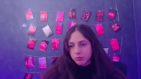 Amber online show from March 25, 6:36 pm