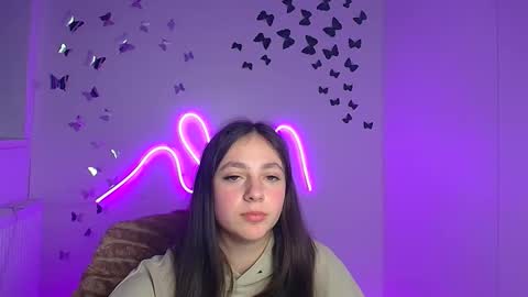 Snapshot of amber__r chatting on April 18, 7:58 pm Amber online show from April 18, 7:58 pm