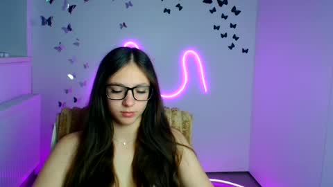 Snapshot of amber__r chatting on June 20, 5:32 am Amber online show from June 20, 5:32 am