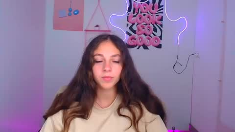 Snapshot of amber__r chatting on July 28, 5:47 am Amber online show from July 28, 5:47 am
