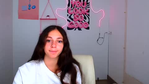 Snapshot of amber__r chatting on August 4, 5:32 am Amber online show from August 4, 5:32 am