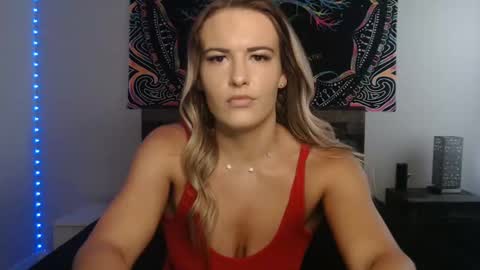 Amber online show from November 22, 3:11 pm