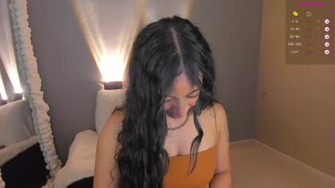 amber_curly online show from December 7, 6:37 pm