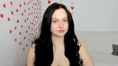 call me Amber online show from March 5, 8:32 am