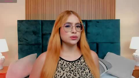 Snapshot of amber_kiss_ chatting on June 8, 6:41 pm Emily online show from June 8, 6:41 pm