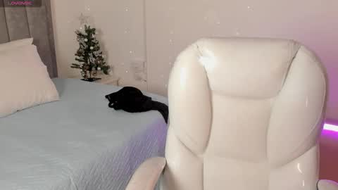 Michell  online show from December 19, 1:29 pm