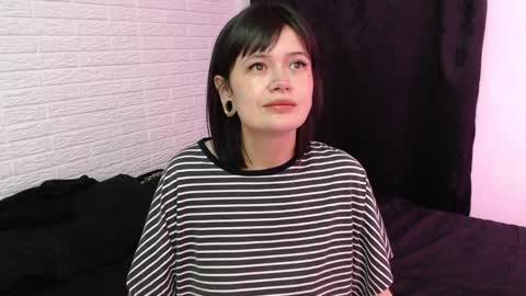 Snapshot of amber_rouss chatting on January 5, 2:17 am ROUSS online show from January 5, 2:17 am