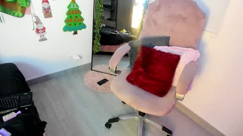 Hi Im Amber Check my Bio  online show from December 23, 9:51 pm