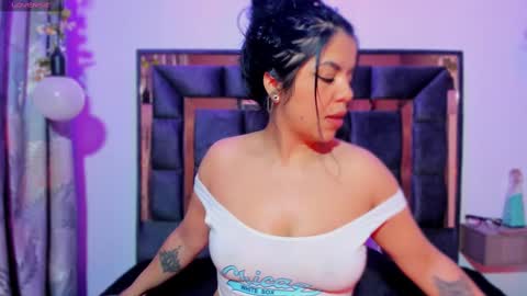 Snapshot of amberbeckeer chatting on September 26, 1:42 am Amber online show from September 26, 1:42 am