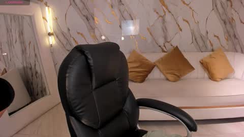  Amber   online show from October 25, 7:08 pm