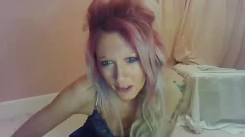 Snapshot of amberdesmond722 chatting on May 1, 5:45 am Kaligirll online show from May 1, 5:45 am