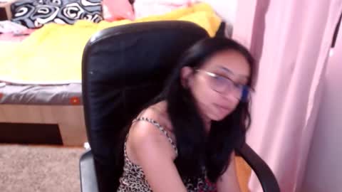 amberfox735 online show from November 25, 7:52 am