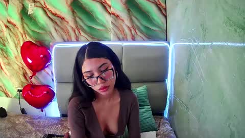 Amber Jeong online show from February 8, 1:11 am