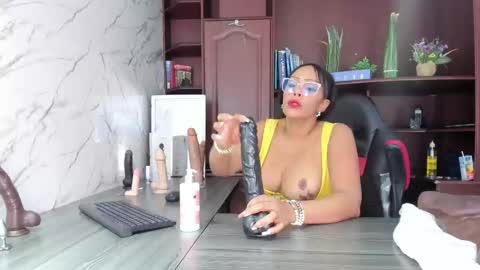   online show from March 3, 10:42 pm