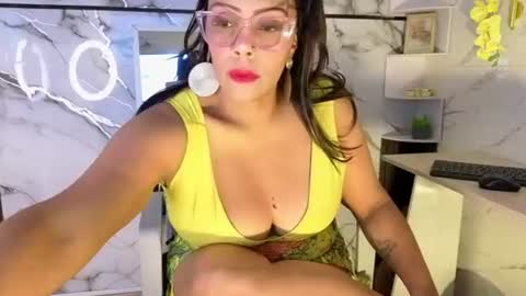 Snapshot of ambernix chatting on July 20, 1:24 pm online show from July 20, 1:24 pm