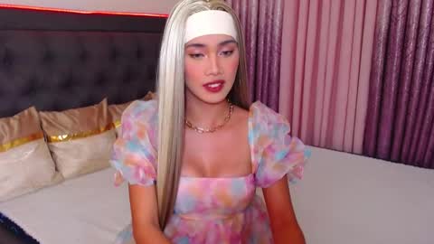 Snapshot of amberpleasure chatting on December 16, 1:21 am - DONT FORGET TO FOLLOW AND GIVE ME THUMBS UP online show from December 16, 1:21 am