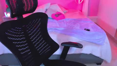 Amber online show from December 14, 9:40 am