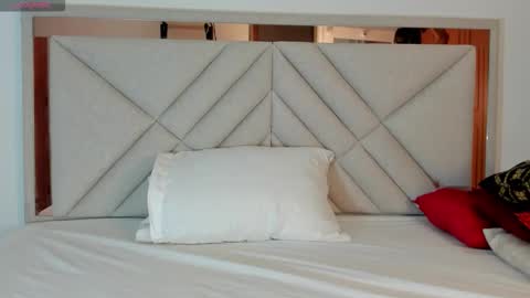 Snapshot of amberqueenx1 chatting on February 4, 12:11 pm amberqueenx1 online show from February 4, 12:11 pm