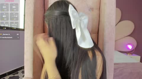 Amber Ferreira online show from December 19, 2:35 pm