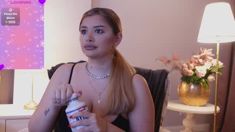 Amberseyes online show from February 3, 9:41 am