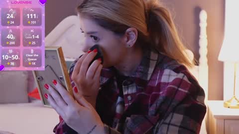 Amberseyes online show from February 7, 8:01 am