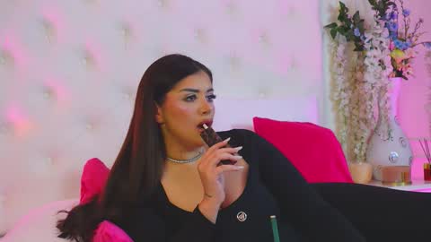 Amberseyes online show from March 4, 1:50 pm