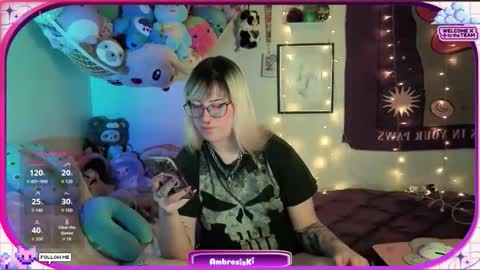 Snapshot of ambrosiakitty chatting on February 4, 6:41 am Ambrosia online show from February 4, 6:41 am