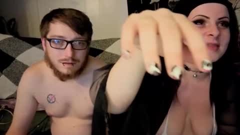 amburlicious online show from December 5, 3:59 am