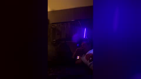 Snapshot of amdavis388 chatting on February 3, 12:53 am amdavis388 online show from February 3, 12:53 am