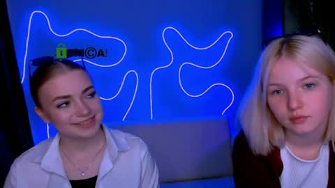 Snapshot of amelaya chatting on May 6, 2:00 pm amelaya online show from May 6, 2:00 pm