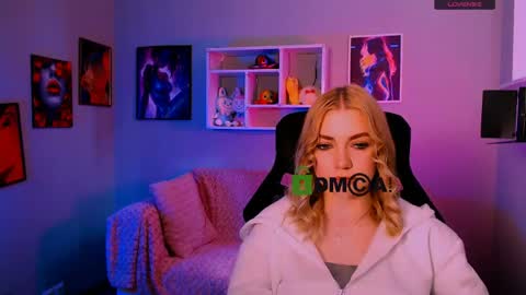 Snapshot of amelaya chatting on May 14, 11:50 am amelaya online show from May 14, 11:50 am
