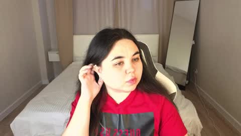Ameli Watts online show from May 16, 9:06 am