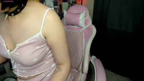 Snapshot of amelia__goth chatting on May 24, 11:15 am amelia__goth online show from May 24, 11:15 am